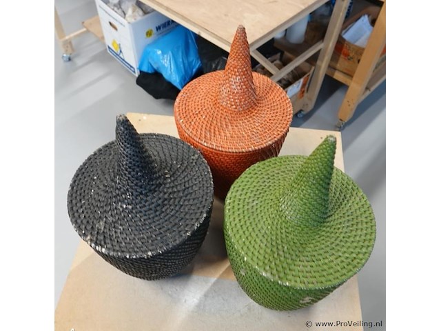 Tajine-vorm handgemaakte senegalese rieten opbergmanden - afbeelding 5 van  5