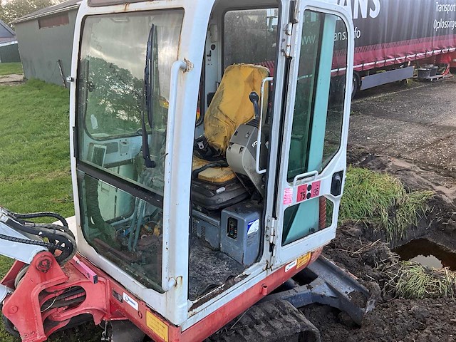 Takeuchi - tb 125 - minigraafmachine - afbeelding 9 van  33