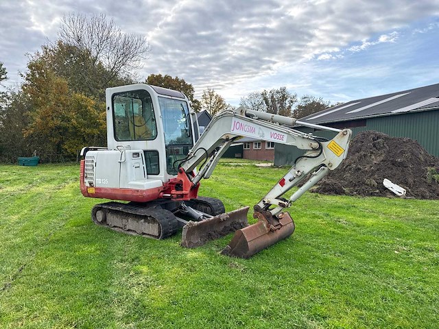 Takeuchi - tb 125 - minigraafmachine - afbeelding 12 van  33