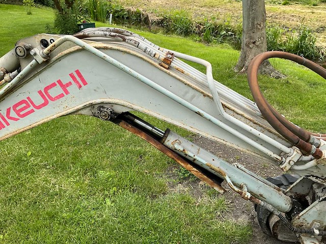 Takeuchi - tb015 - minigraafmachine - afbeelding 3 van  42