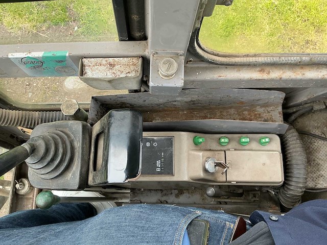 Takeuchi - tb015 - minigraafmachine - afbeelding 28 van  42