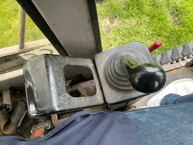 Takeuchi - tb015 - minigraafmachine - afbeelding 26 van  42