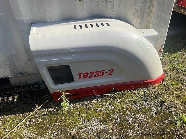 Takeuchi - tb235-2 motorkap / zijpaneel - minigraafmachine - afbeelding 5 van  5