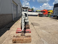 Takeuchi tb015 minigraafmachine - afbeelding 10 van  12