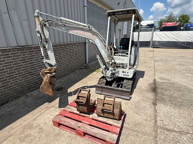 Takeuchi tb015 minigraafmachine - afbeelding 11 van  12