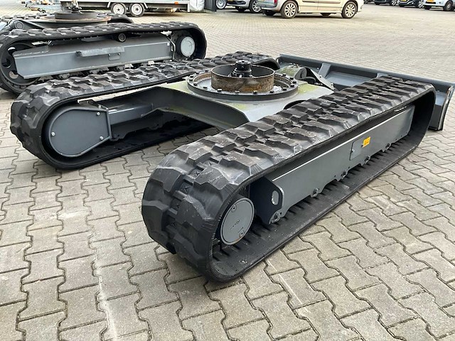 Takeuchi tb250-2 graafmachine onderstel - afbeelding 5 van  11