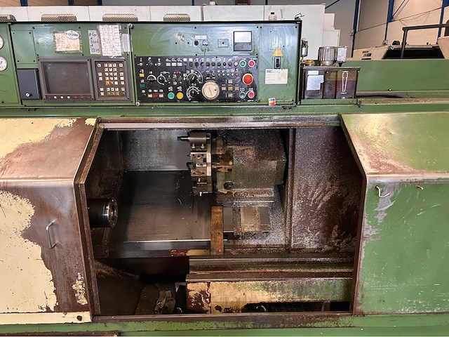 Takisawa tc-3 cnc-draaibank - afbeelding 12 van  15
