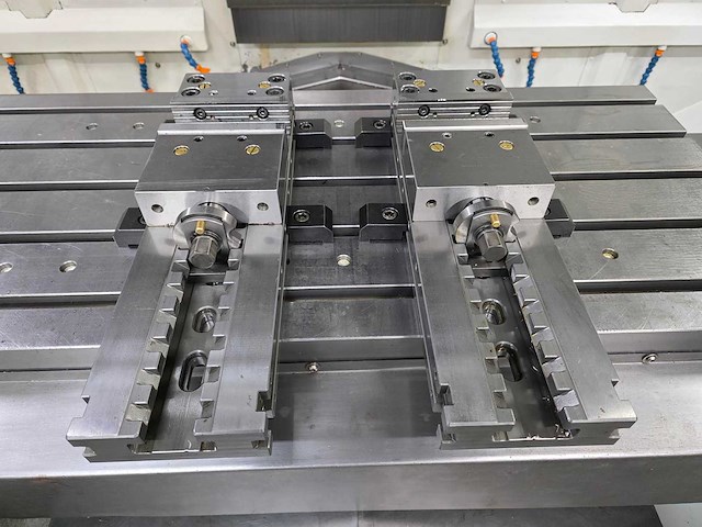 Takumi - vc 1052 - cnc vertical machining centre - 2016 - afbeelding 18 van  21