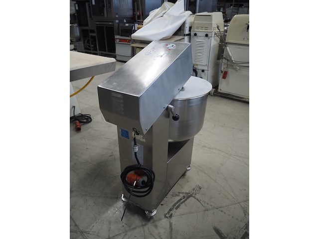 Talsa - afbeelding 4 van  9