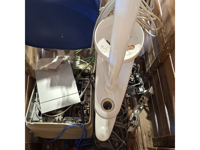 Tandarts behandel unit, kavo, castellini - afbeelding 15 van  26