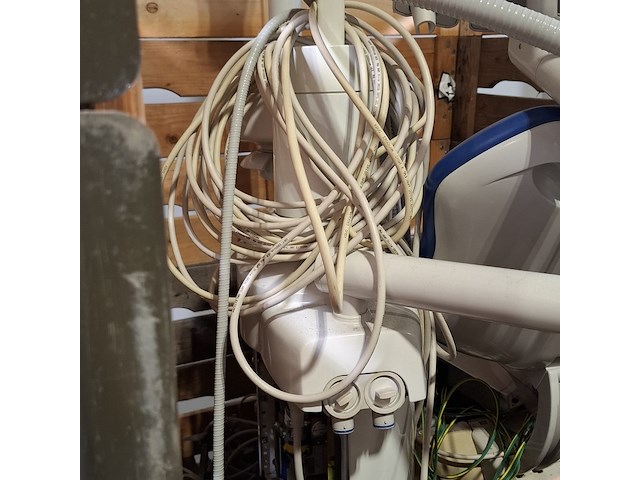 Tandarts behandel unit, kavo, castellini - afbeelding 17 van  26