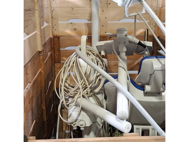 Tandarts behandel unit, kavo, castellini - afbeelding 21 van  26