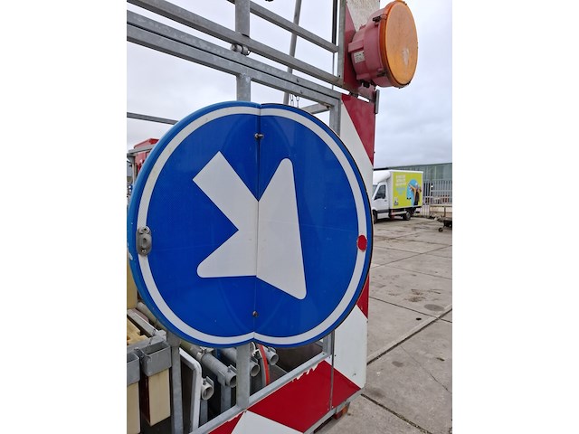 Tandemasser aanhangwagen met verkeersborden, anssems, bs, 2001 - afbeelding 6 van  24