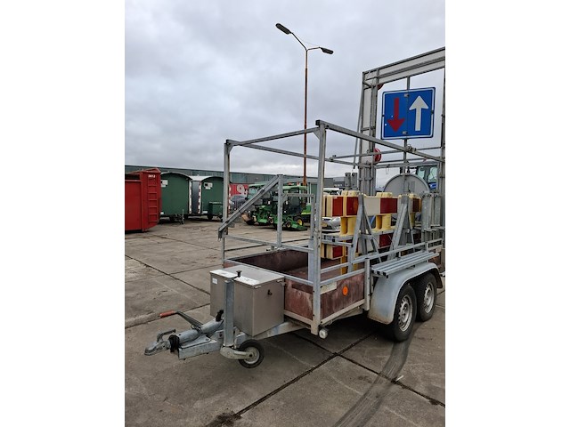 Tandemasser aanhangwagen met verkeersborden, anssems, bs, 2001 - afbeelding 21 van  24