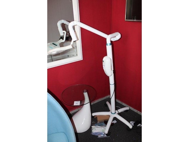Tandenbleeklamp shr germany type md666. bouwjaar 2019. incl. enkele accessoires - afbeelding 4 van  5