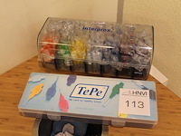 Tandenragers in diverse uitvoeringen in 2 organisers. - afbeelding 1 van  3