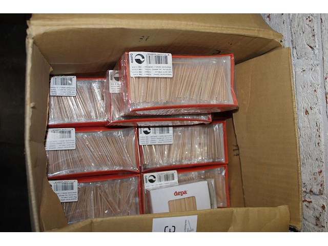 Tandenstokers in drie dozen. ca. 50.000 tandenstokers. - afbeelding 3 van  3