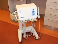 Tandheelkundige behandelunit planmeca compact (cart-uitvoering) met turbineslang, micromotor/contrahoekaans...