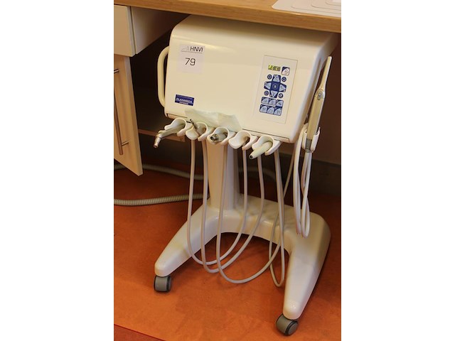 Tandheelkundige behandelunit planmeca compact (cart-uitvoering) met turbineslang, micromotor/contrahoekaans... - afbeelding 2 van  3