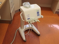 Tandheelkundige behandelunit planmeca compact (cart-uitvoering) met turbineslang, micromotor/contrahoekaans... - afbeelding 1 van  4