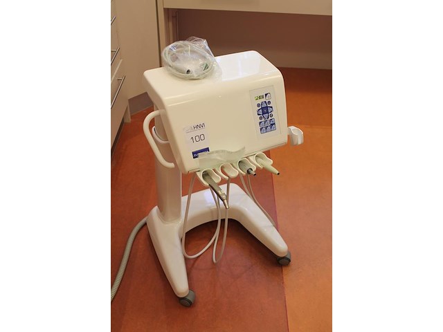 Tandheelkundige behandelunit planmeca compact (cart-uitvoering) met turbineslang, micromotor/contrahoekaans... - afbeelding 2 van  4