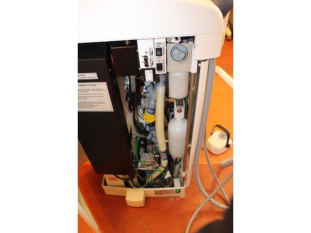 Tandheelkundige behandelunit planmeca model compact i, bouwjaar 03-2005, serienummer upnc366433. bestaande ... - afbeelding 7 van  8
