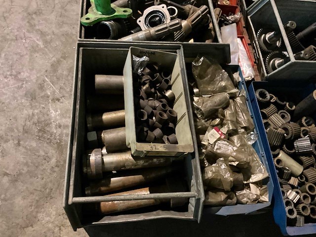 Tandwielen en aftakas onderdelen - afbeelding 2 van  7