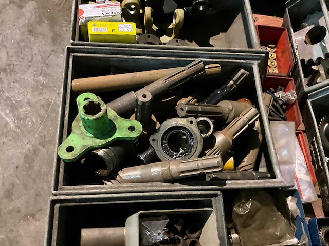 Tandwielen en aftakas onderdelen - afbeelding 3 van  7