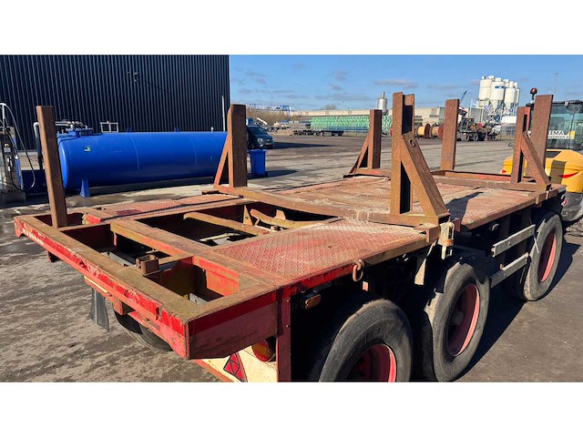 Tang trailer - afbeelding 24 van  25