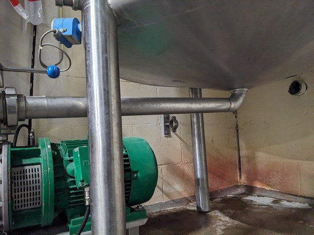 Tank 1000l en spoelpomp - afbeelding 8 van  8