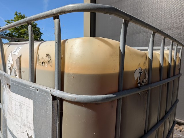 Tank met diesel - afbeelding 9 van  9