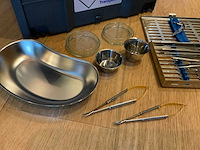 Tanos t-lock biological substance systainer met instrumenten - afbeelding 3 van  9