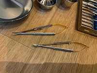 Tanos t-lock biological substance systainer met instrumenten - afbeelding 5 van  9