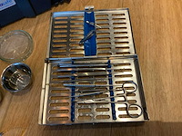 Tanos t-lock biological substance systainer met instrumenten - afbeelding 6 van  9