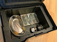 Tanos t-lock biological substance systainer met instrumenten - afbeelding 8 van  9
