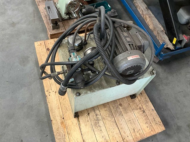 Tanshing mrnc-255 draai zwenk tafel/4e as met pomp - afbeelding 14 van  14