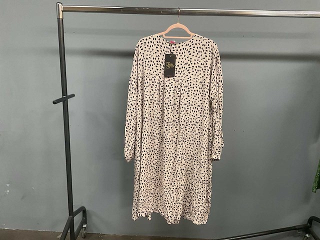 Tante betsy - diverse - kleding - afbeelding 6 van  46