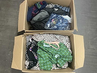 Tante betsy - diverse - kleding - afbeelding 8 van  46
