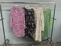Tante betsy - diverse - kleding - afbeelding 15 van  46