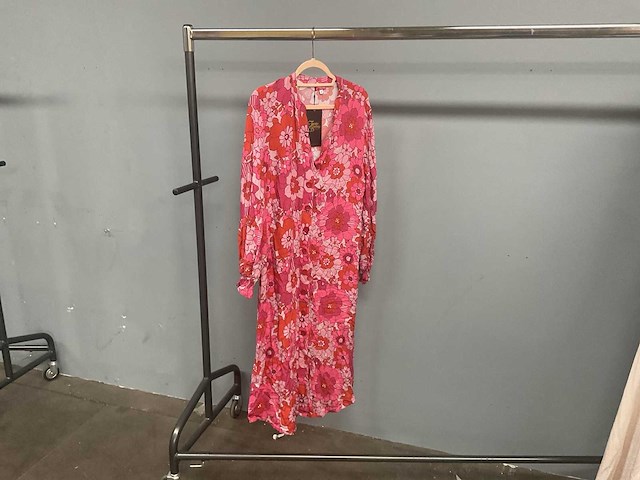 Tante betsy - diverse - kleding - afbeelding 24 van  46