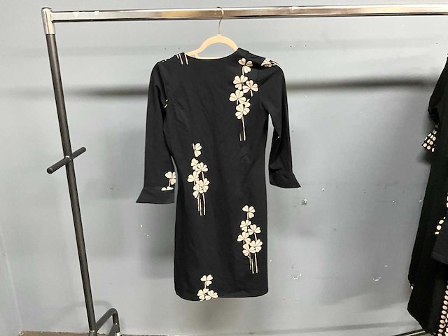 Tante betsy - diverse - kleding - afbeelding 31 van  46