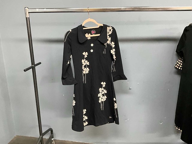 Tante betsy - diverse - kleding - afbeelding 33 van  46