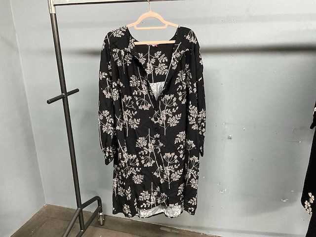 Tante betsy - diverse - kleding - afbeelding 37 van  46