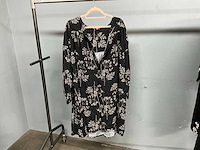 Tante betsy - diverse - kleding - afbeelding 37 van  46