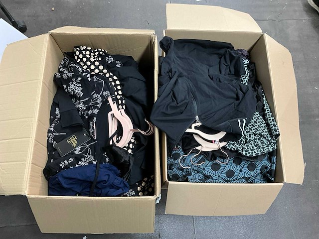 Tante betsy - diverse - kleding - afbeelding 40 van  46