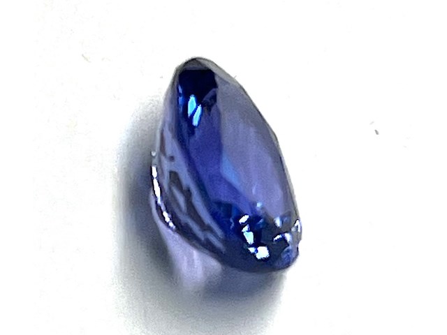Tanzaniet - 5.60 carat natuurlijke tanzaniet (gecertificeerd) - afbeelding 3 van  3