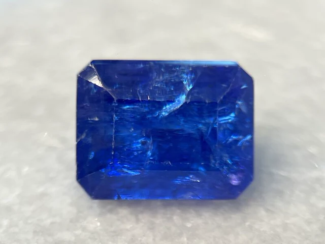 Tanzaniet - 6.77 carat natuurlijke tanzaniet - afbeelding 1 van  6