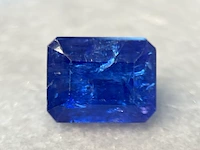 Tanzaniet - 6.77 carat natuurlijke tanzaniet