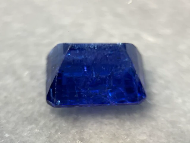 Tanzaniet - 6.77 carat natuurlijke tanzaniet - afbeelding 3 van  6