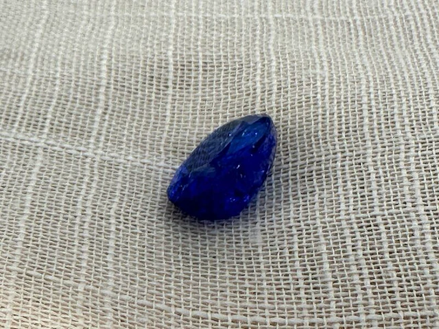 Tanzaniet - 6.90 carat natuurlijke tanzaniet (gecertificeerd) - afbeelding 1 van  1